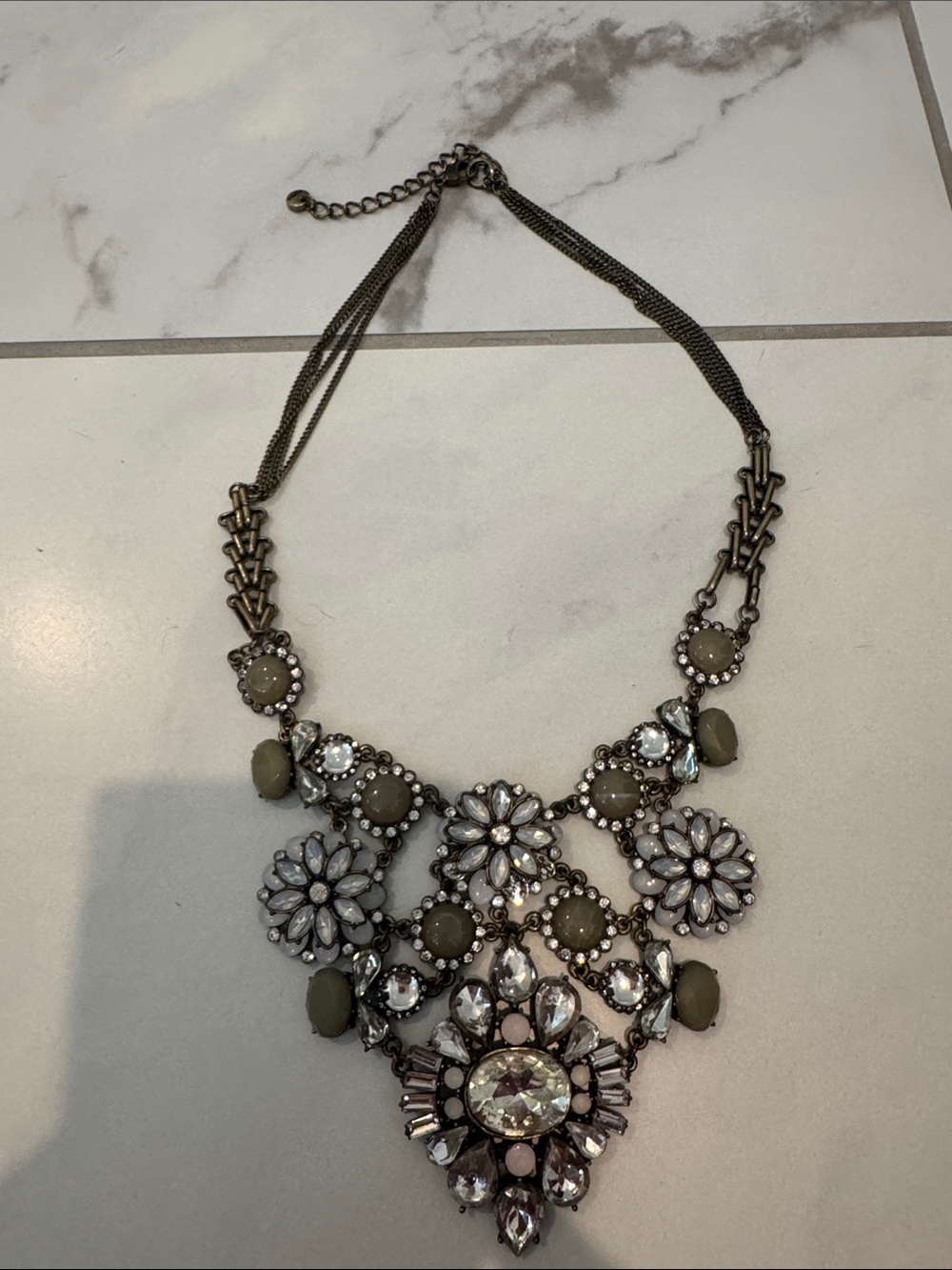 Piperlime Olive and Clear Floral Statement Necklace
